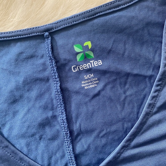 NWOT top - Picture 2 of 3